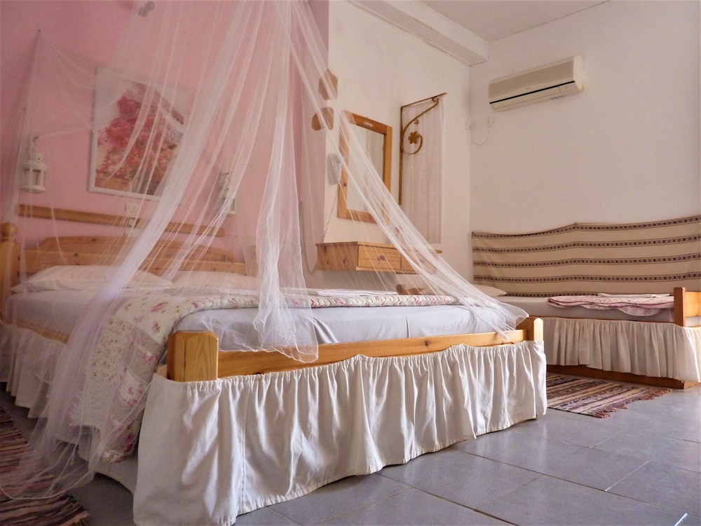 Triple Room, Mountain View photo 1
