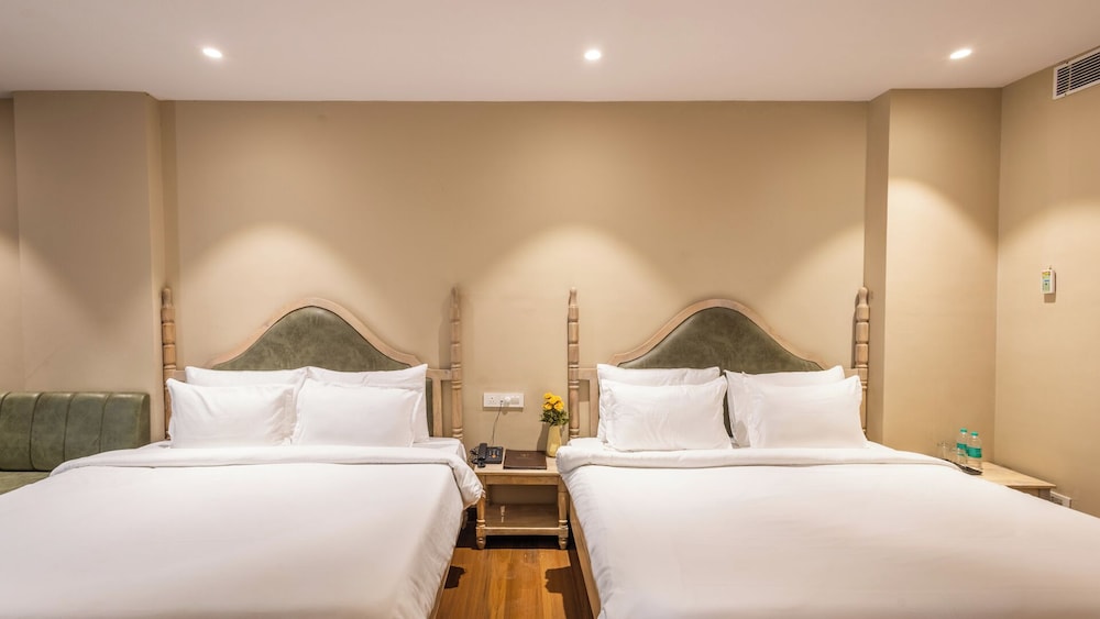 Family Suite, Multiple Beds, Non Smoking, City View