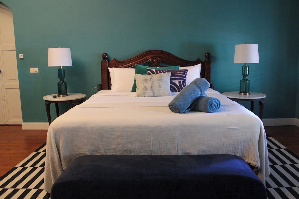 Superior King Room with private Balcony - Photo 2
