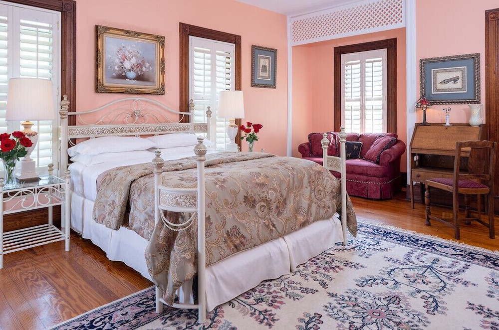 Deluxe Studio Suite : Mary Hoyt Suite S4 photo 1