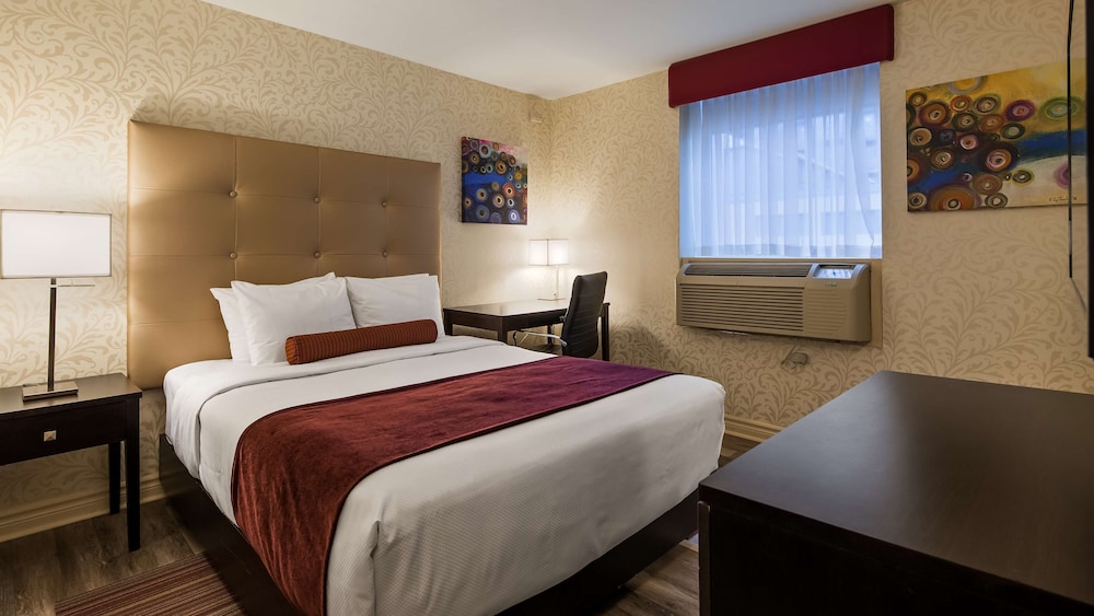 Standard Room, 1 Queen Bed, Non Smoking (Small Room) - Photo 1