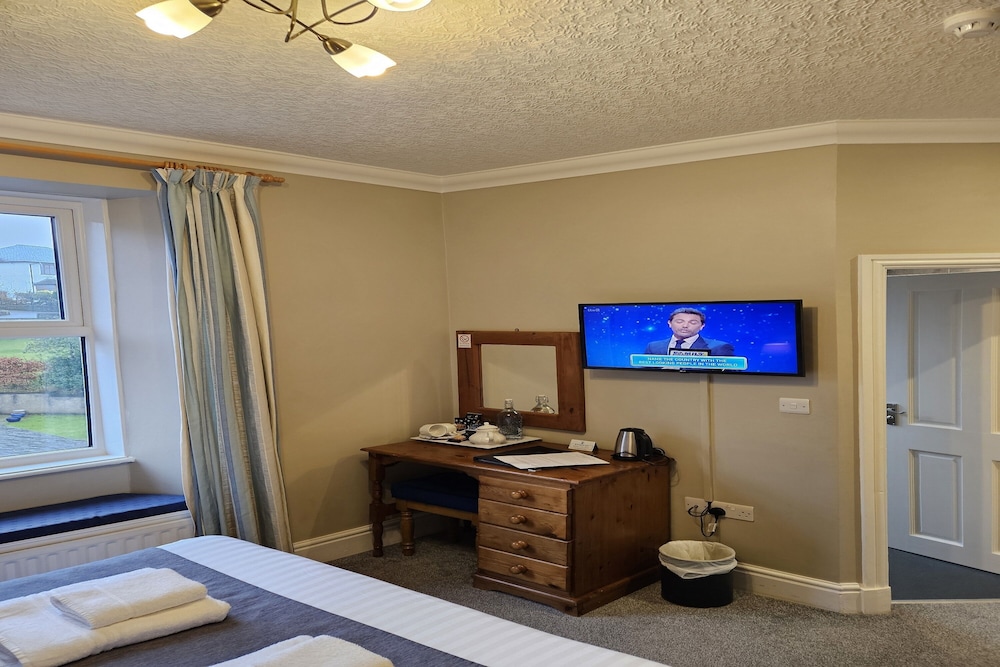 Basic Double Room, Mountain View photo 3