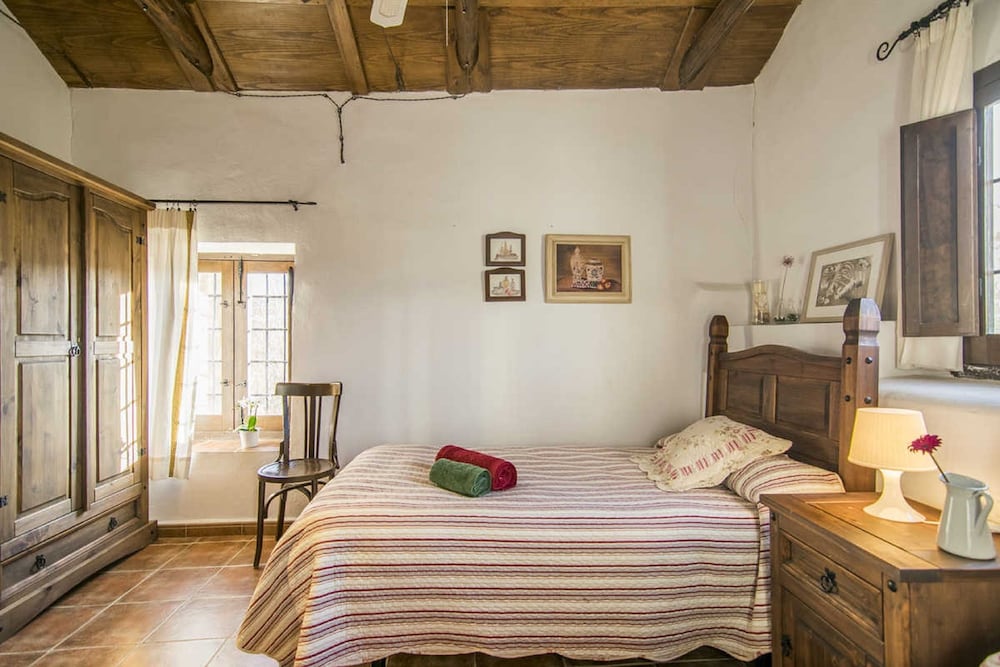 House, 4 Bedrooms (7 people) photo 2