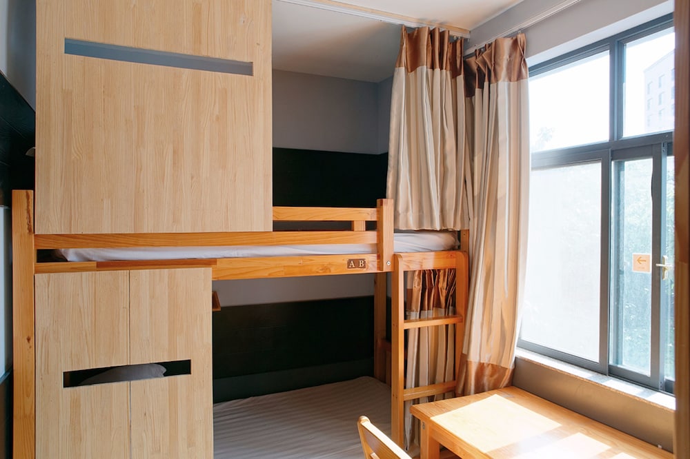 Shared Dormitory, Men only, Shared Bathroom photo 1