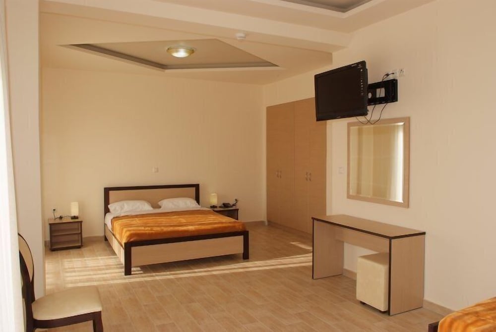 Quadruple Room photo 1