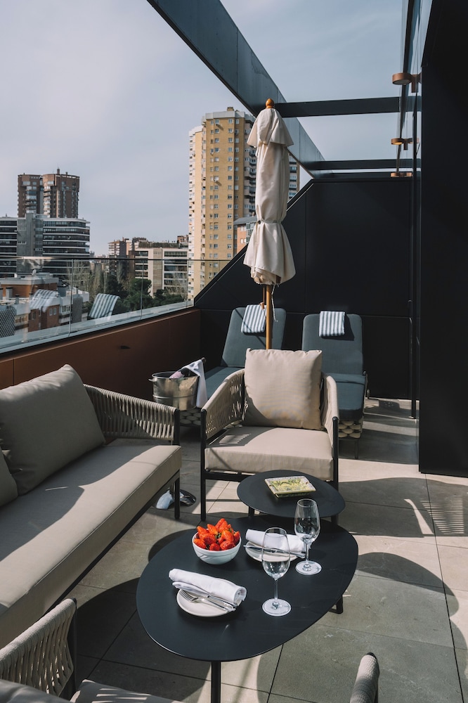 Suite, Balcony - Photo 3