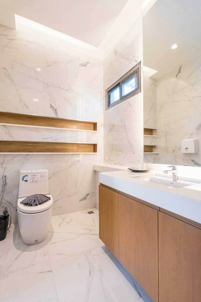 Premier 2 Bedroom Pool Access - Photo 2
