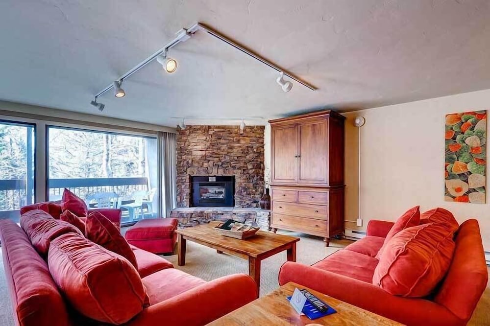 Condo, 3 Bedrooms, 2 Bathrooms