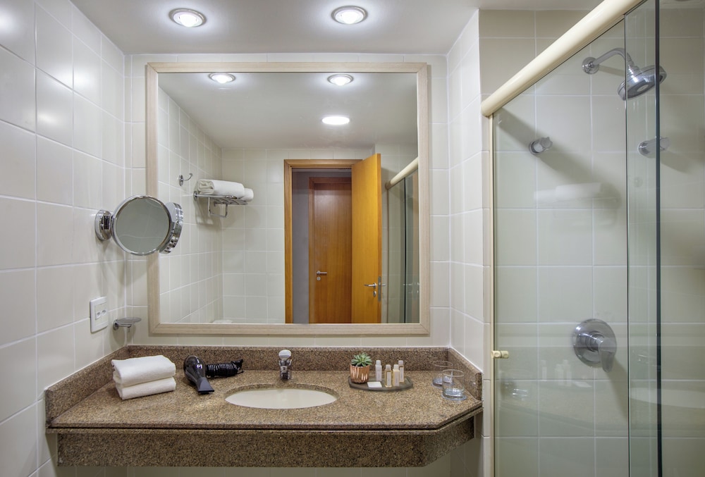 Standard Twin Room - Photo 8