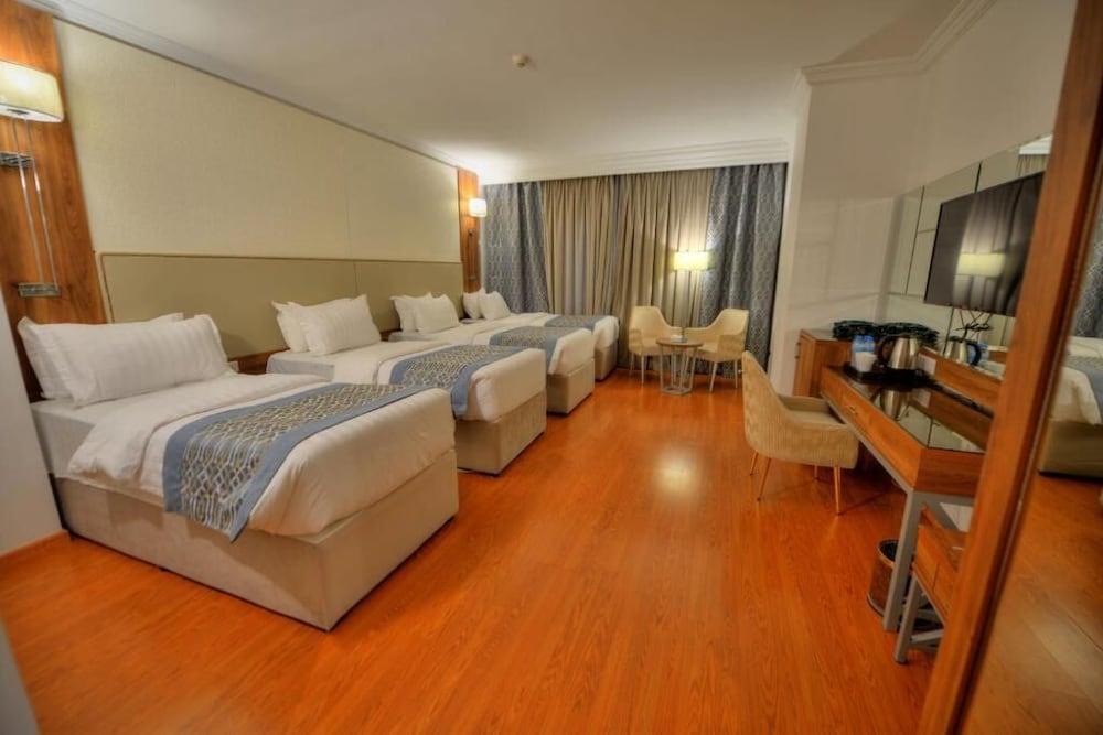 Standard Quadruple Room - Photo 1