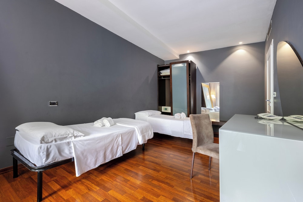 Quadruple Room - Photo 3