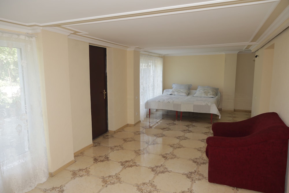 Economy Quadruple Room photo 1