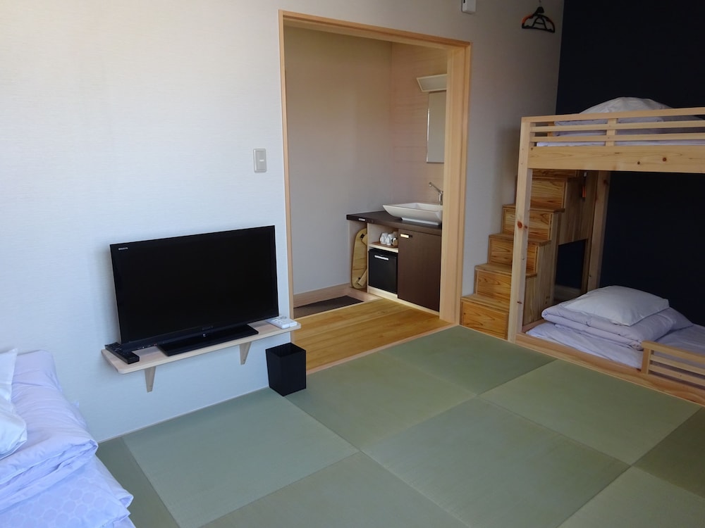 Japanese Style Room With 9 Tatami Mats photo 1