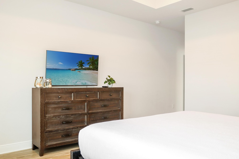 House, Multiple Beds (Beach Haven at WindMark)