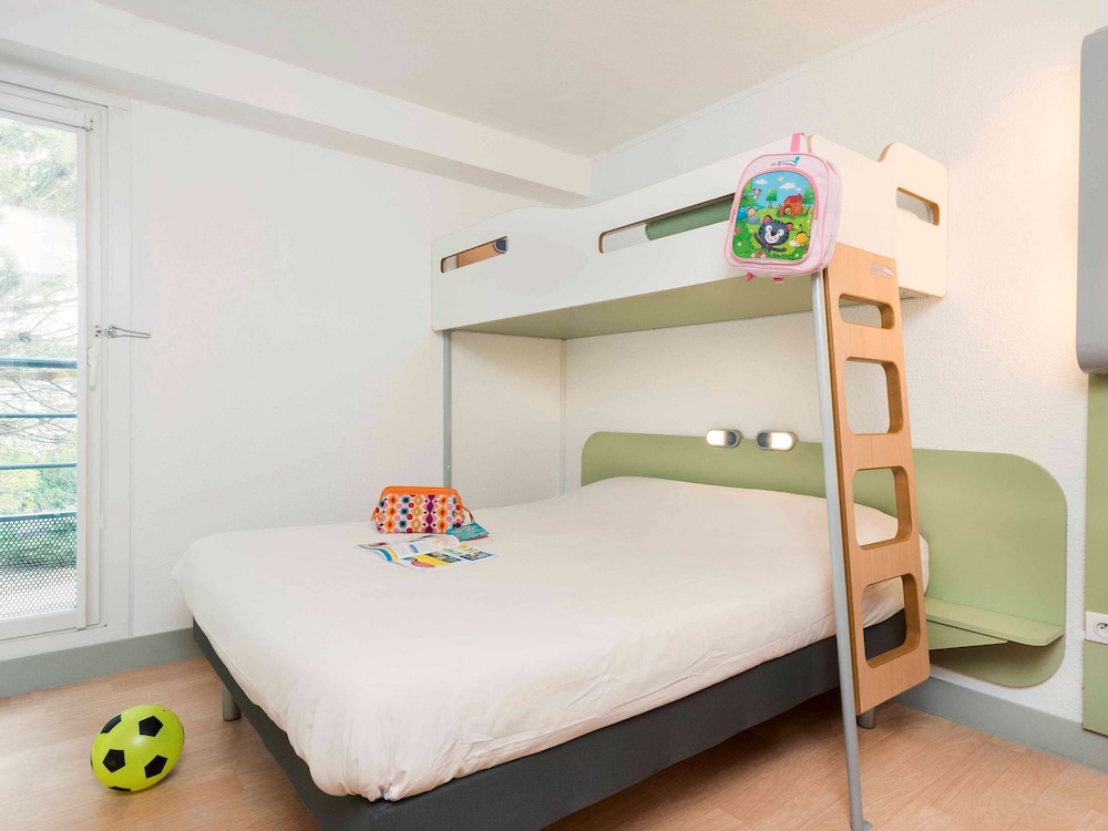 Triple Room, Multiple Beds