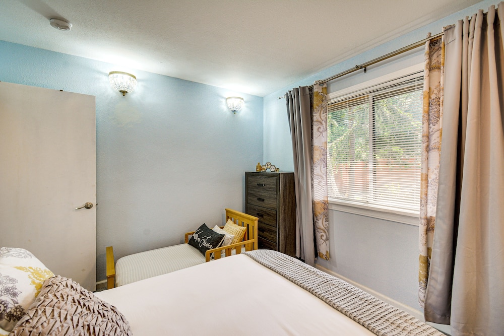 House (4 Bedrooms) photo 2
