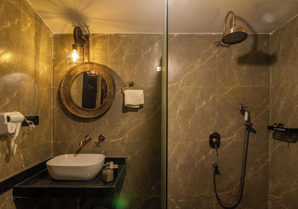 Royal Room photo 3
