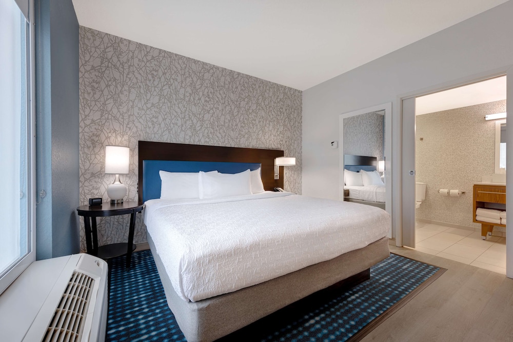 Studio, 2 Queen Beds, Accessible, Bathtub