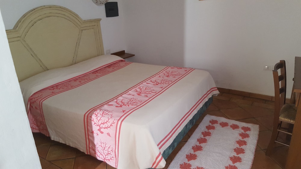 Standard Double or Twin Room - Photo 4