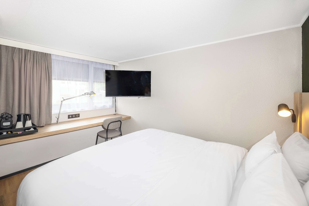 Superior Room, 1 King Bed - Photo 3