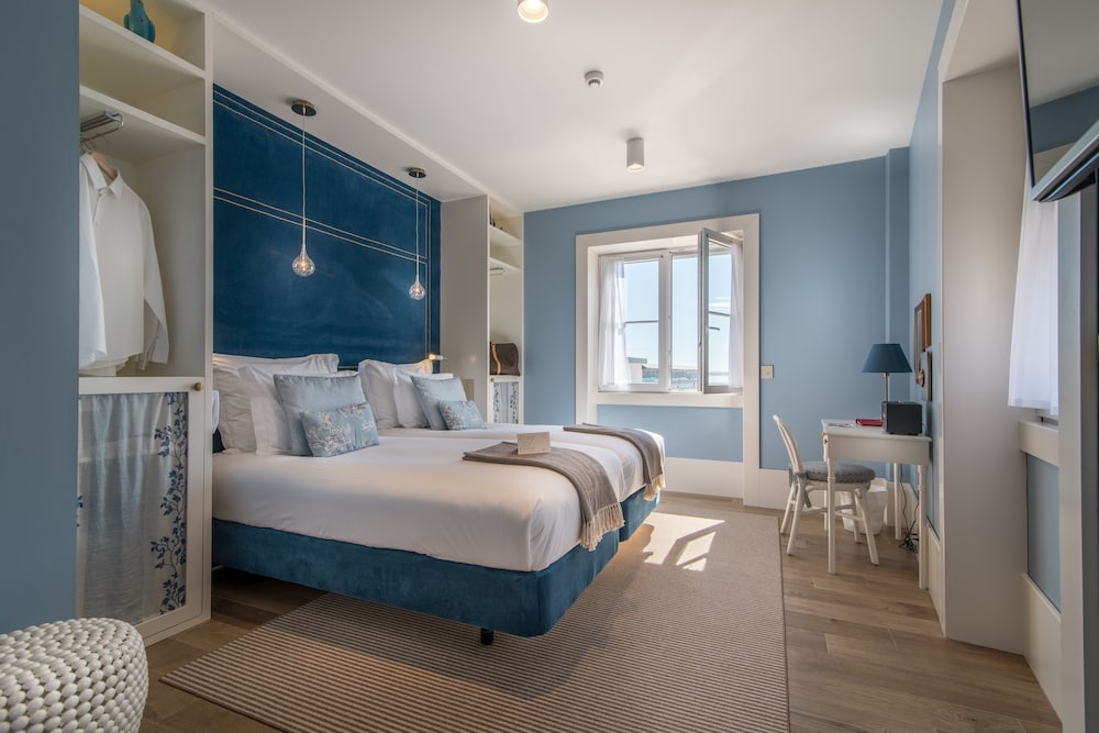 Superior Double or Twin Room, River View