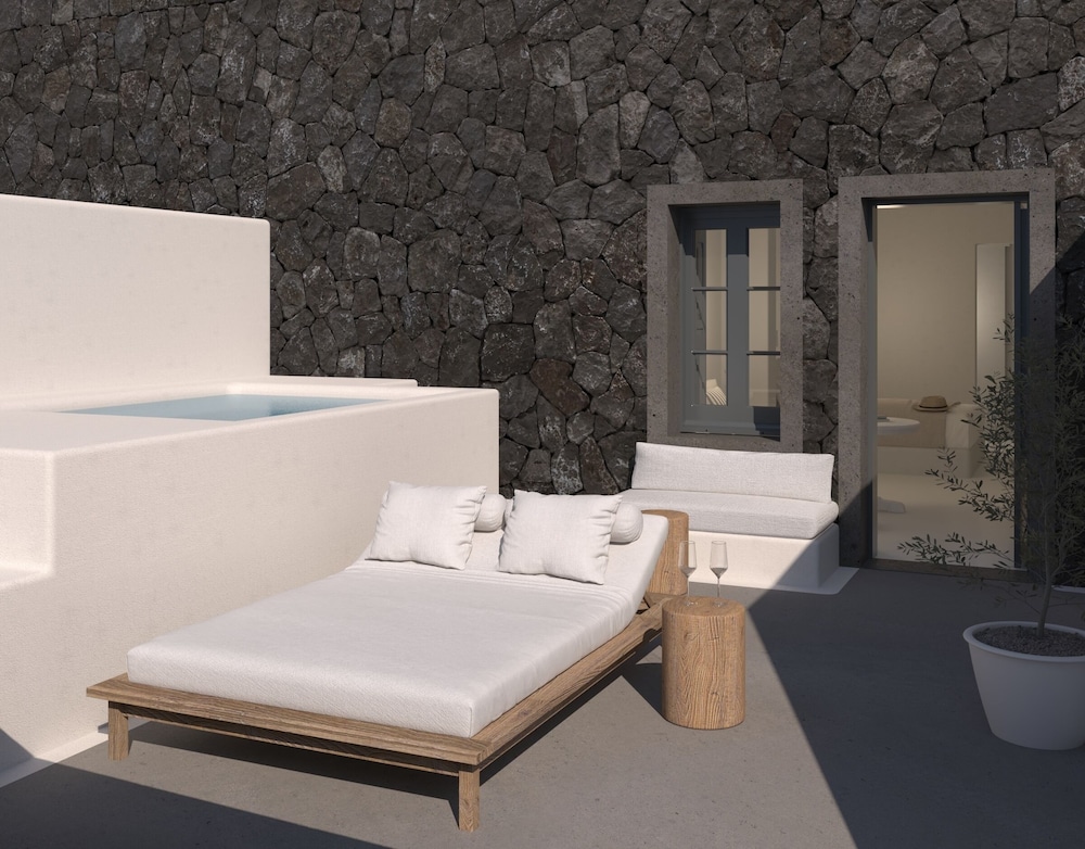 Junior Suite with Jetted Tub and Panoramic View