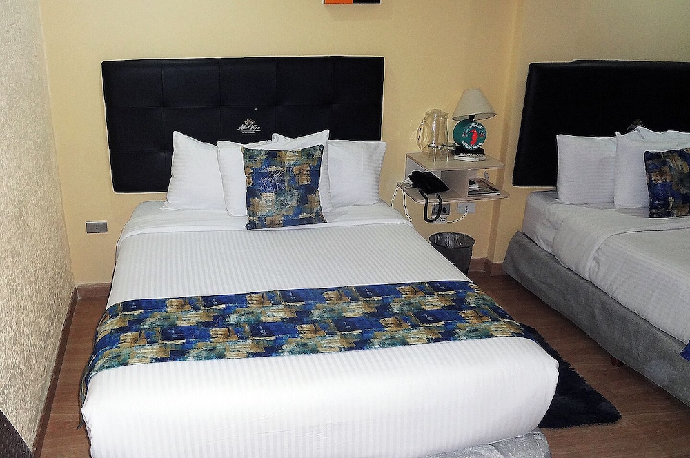 Deluxe Room, 2 Queen Beds photo 2