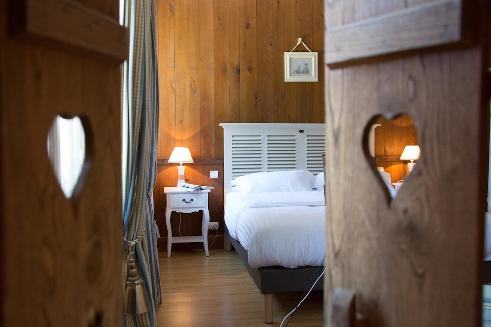 Luxury Suite photo 2