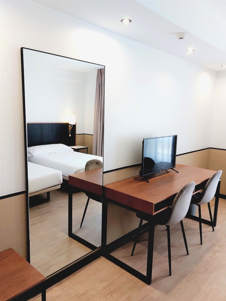 Superior Twin Room - Photo 14