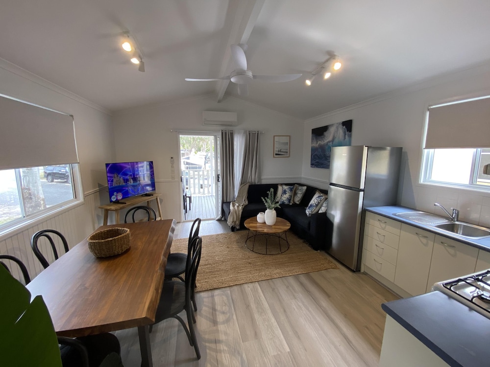 Beach House photo 3