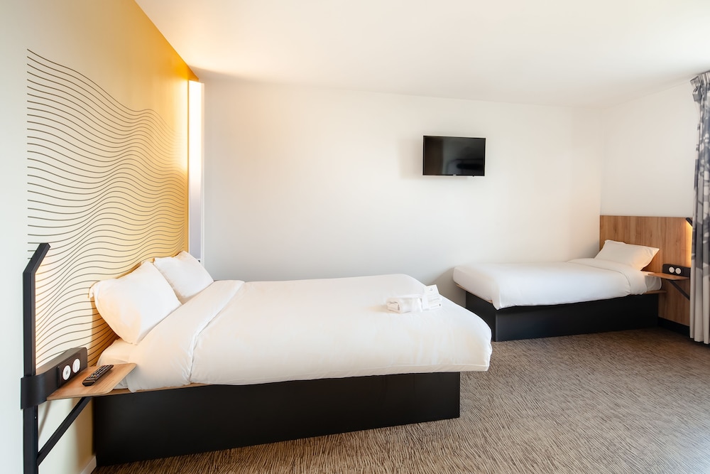 Quadruple Room - Photo 1