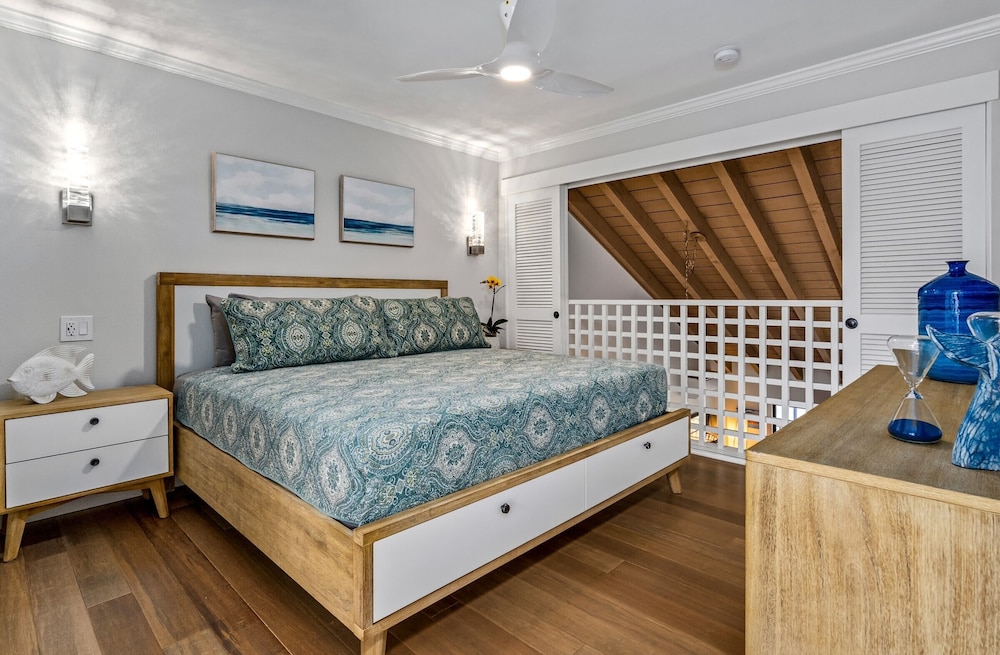 Luxury Condo photo 3