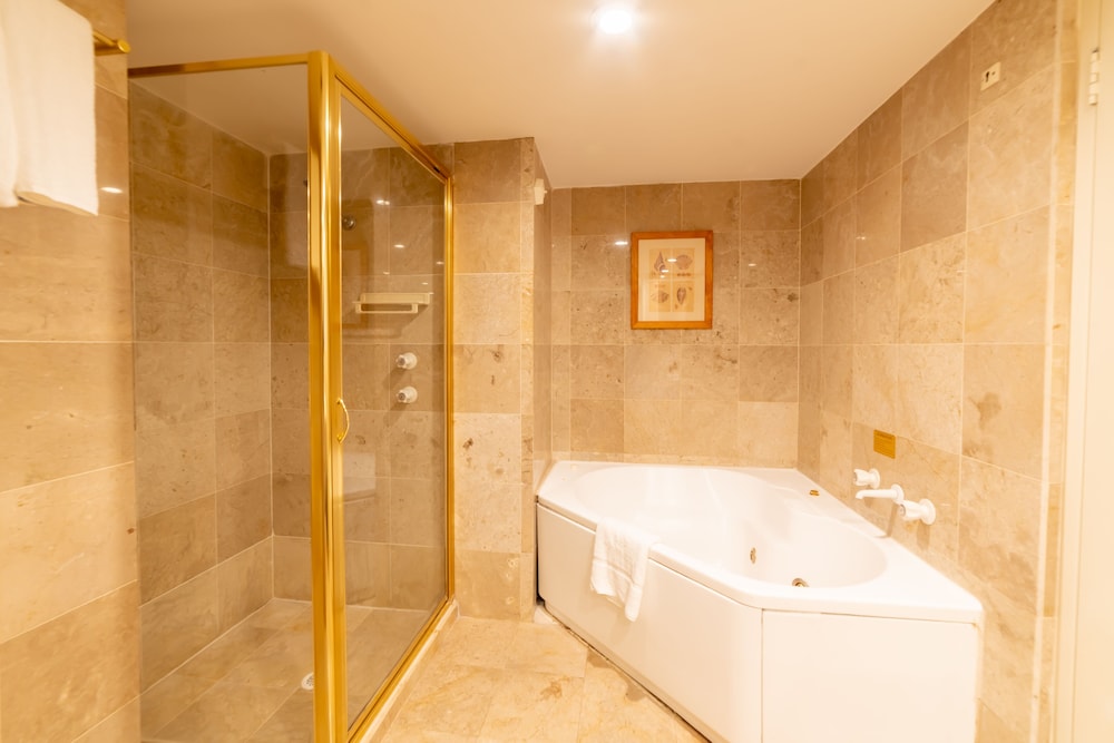 Superior Room, 1 King Bed, Jetted Tub