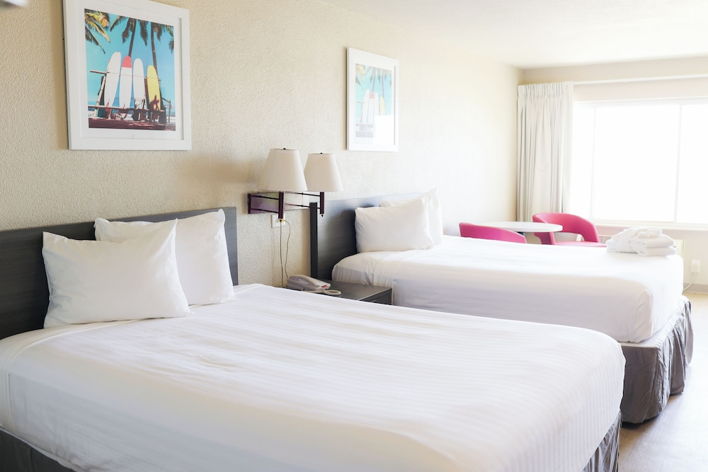 Double Room, 2 Queen Beds, Pool Access, Beach View