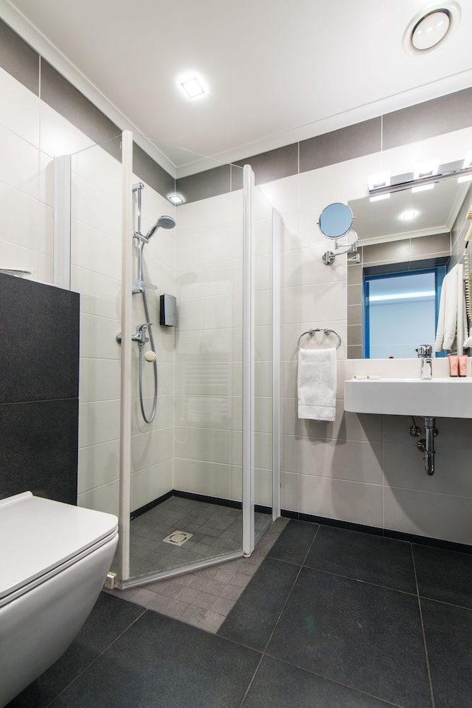 Small Double Room - Photo 6