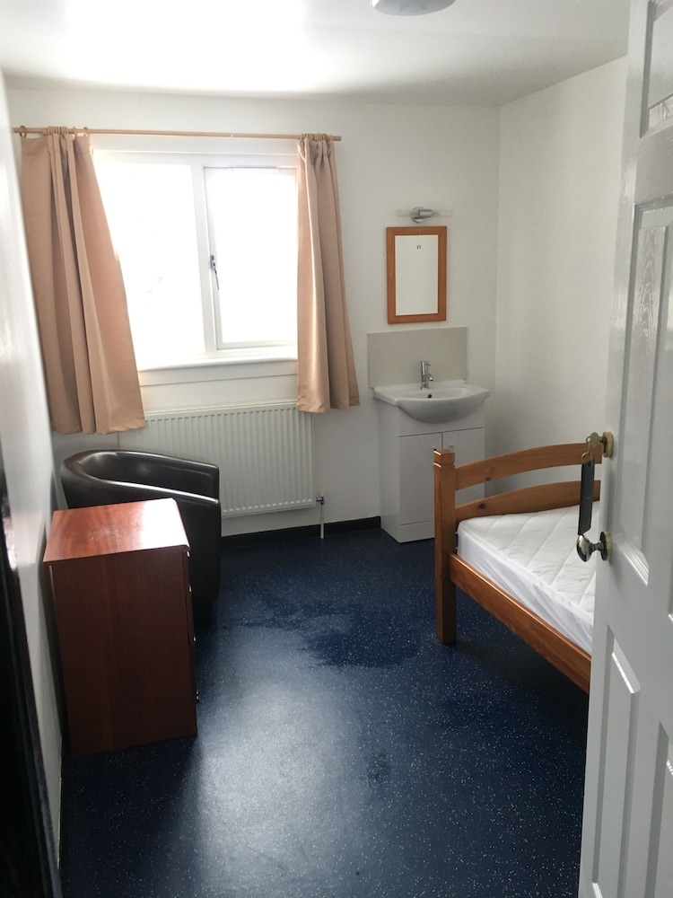 Basic Single Room, Shared Bathroom, Mountain View photo 1