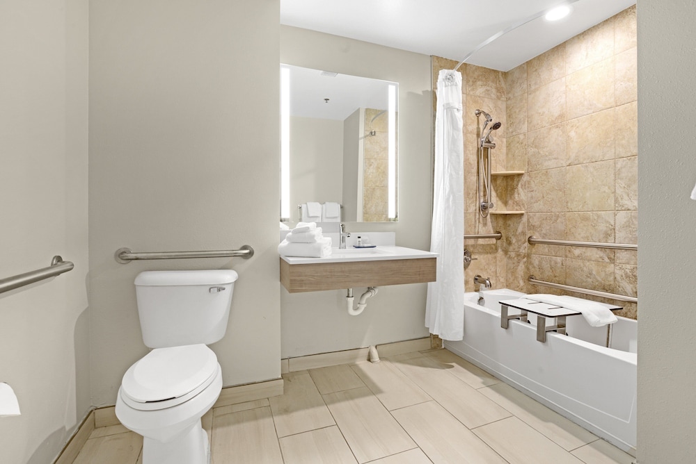 Suite, Multiple Beds - Photo 6