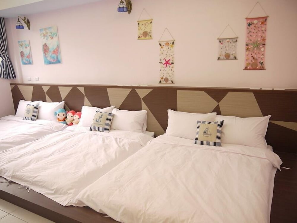 Guest Room For 6-8 Persons