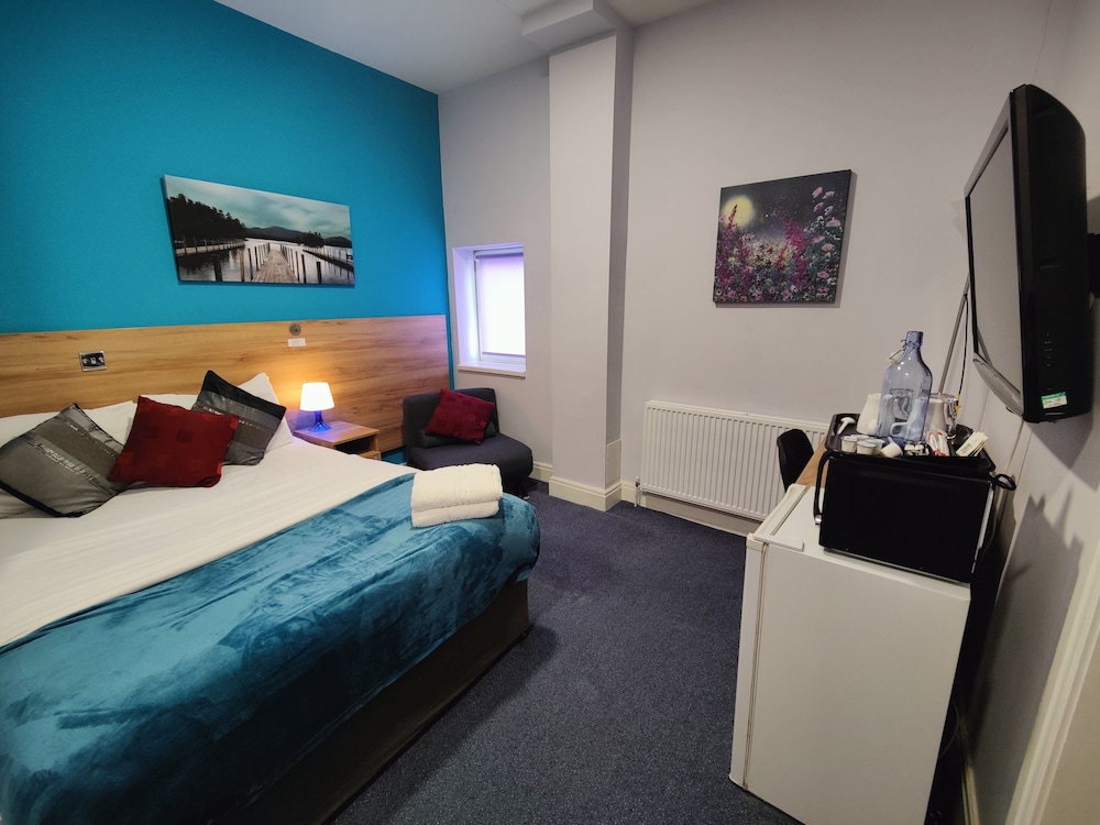 Superior Double Room, 1 King Bed, Non Smoking, Microwave - Photo 1