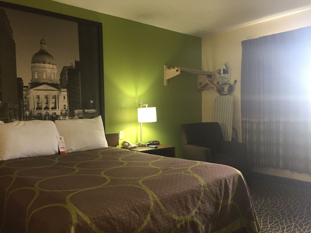 Standard Room, 1 Queen Bed - Photo 2