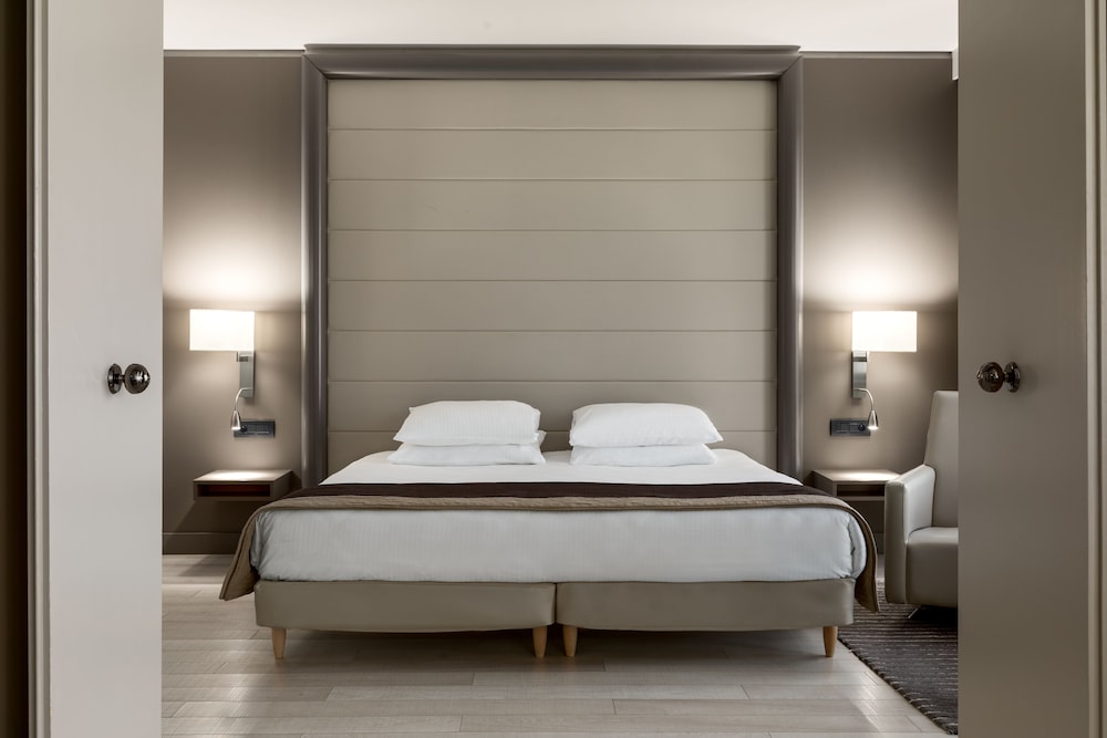 Room, 1 King Bed with Sofa bed, Sea View
