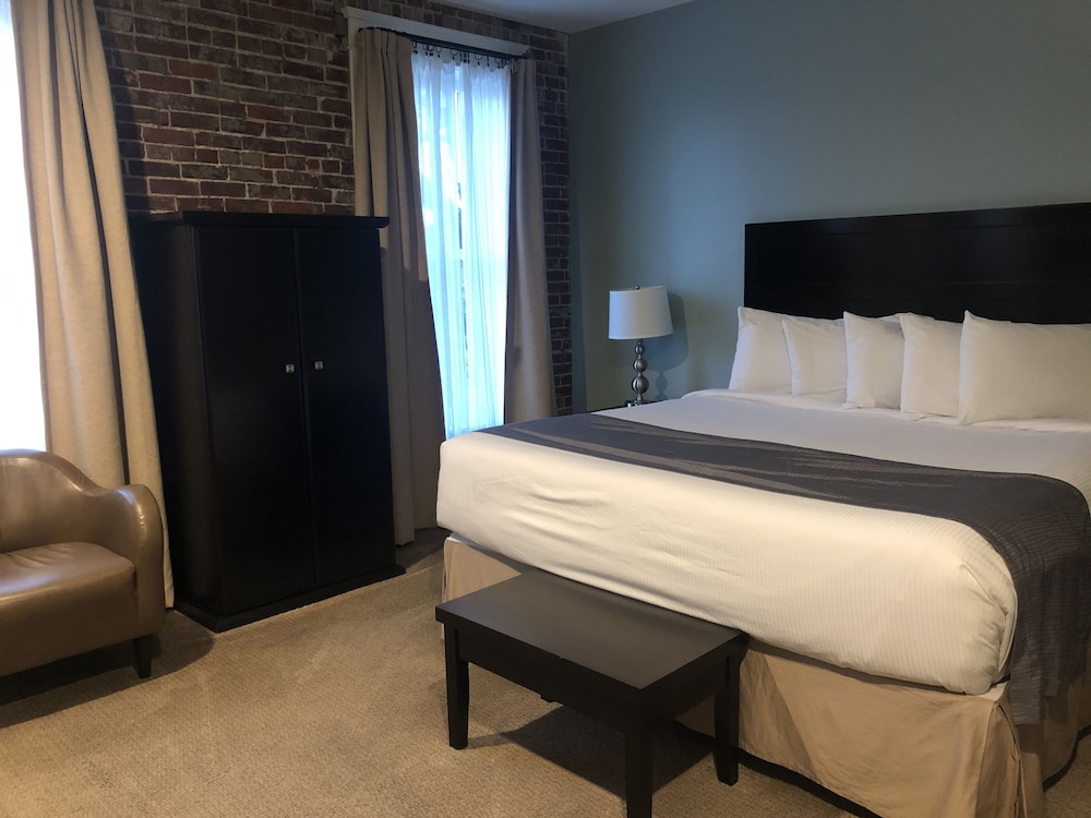 Standard Room, 1 King Bed