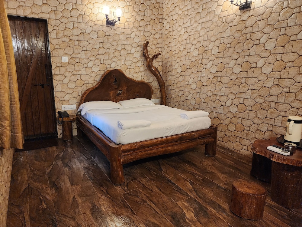Premium Room, Balcony - Photo 8