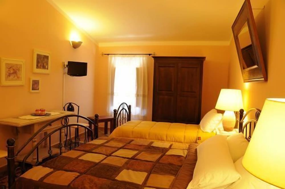 Triple Room - Photo 1