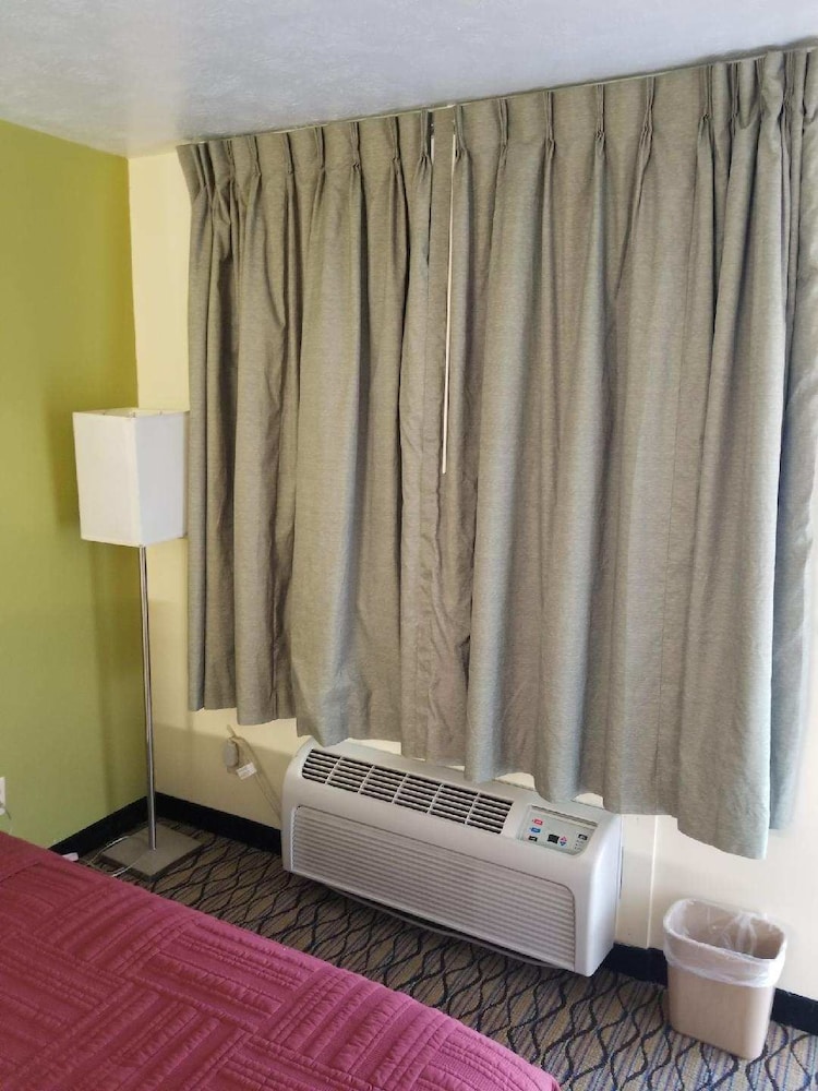 Standard Room, 2 Queen Beds photo 1