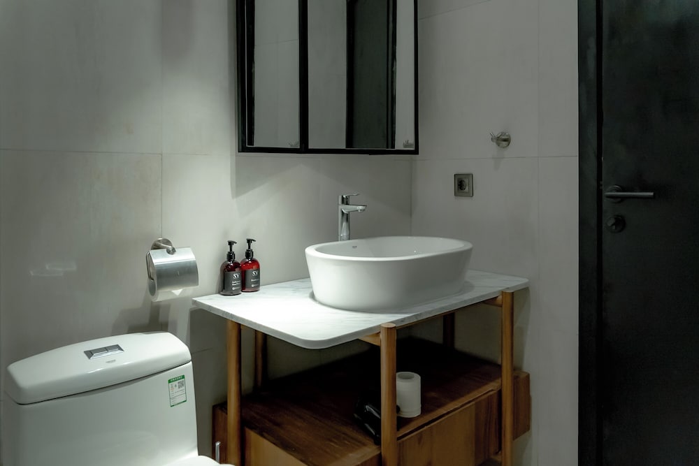 Deluxe Room - Photo 5