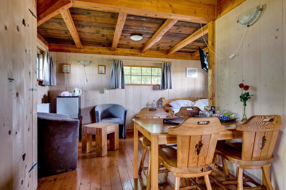 Chalet (2) photo 3