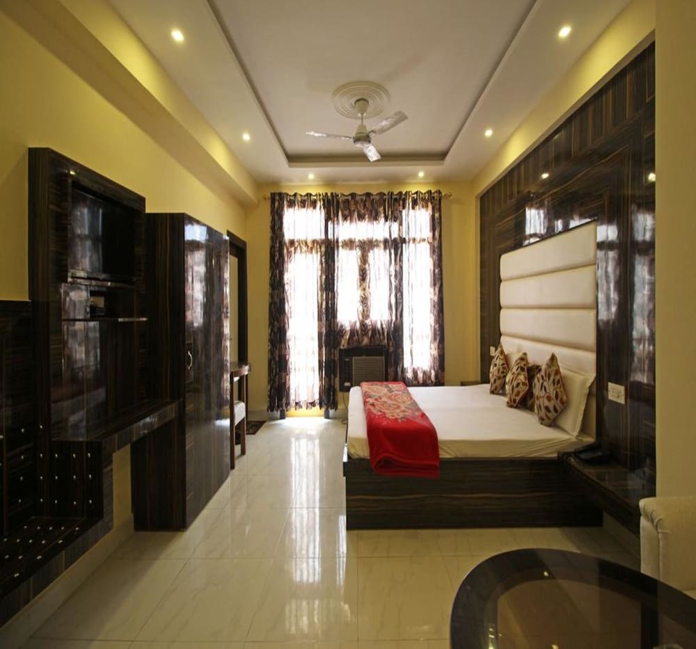 Deluxe Ac Room photo 1