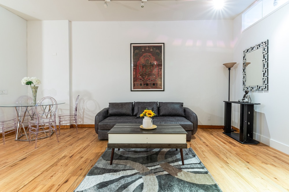 Apartment photo 1