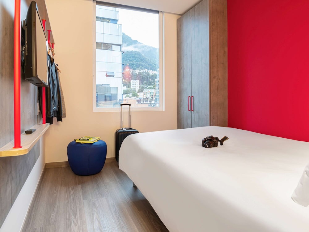 Standard Room, Multiple Beds - Photo 5